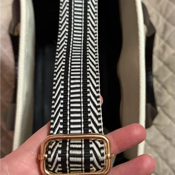 Black and White Tote Bag - Picture 4 of 4